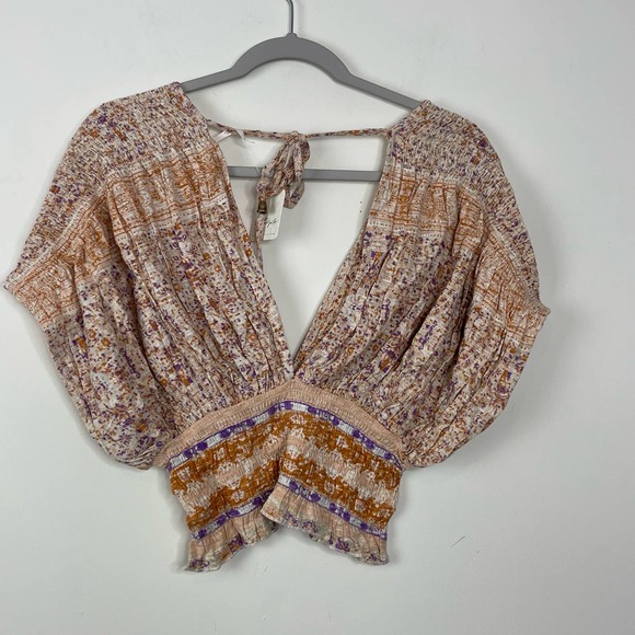 Free People Ivory Combo Smocked Elastic V-Neck Blouse NWT Size XS - Picture 5 of 8